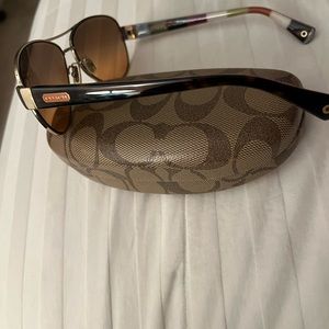 Coach women aviators